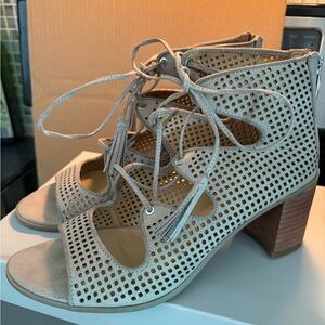 FRANCO SARTO “Honolulu “ Taupe suede Perforated Dress Sandals 8M